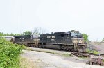 NS 1815 & 8064 shove train 51X around the wye at Elm